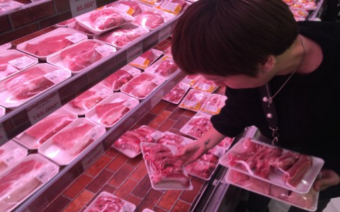 Giá lợn hơi hôm nay 28/11: Tăng giảm trong phạm vi hẹp