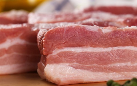 Giá lợn hơi hôm nay 30/11: Tăng giảm trong phạm vi hẹp
